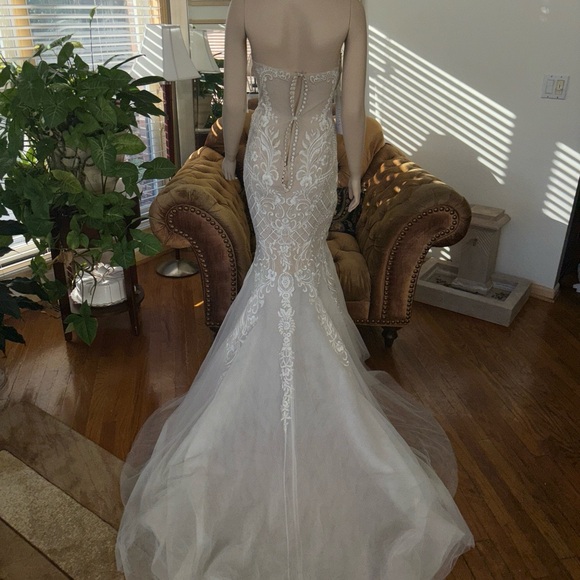 Pallas Couture Merla. Size 12. Retails $11,400 - Picture 9 of 16